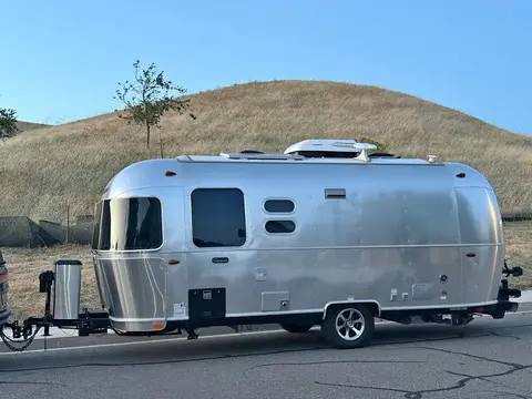 2020 Airstream Caravel 22FB — photo 2
