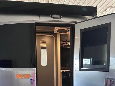 2025 Airstream Basecamp X 16X — photo 3