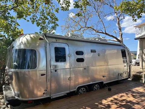 2021 Airstream Flying Cloud — photo 2