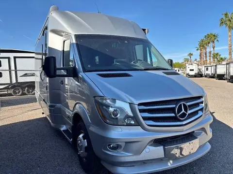 2019 Airstream Atlas MURPHY SUITE — photo 1