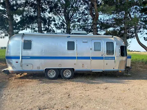 1991 Airstream Excella 26 ft — photo 1