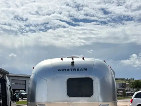 2019 Airstream Flying Cloud — photo 5