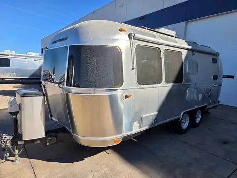 2018 Airstream International Signature 23CB — photo 4