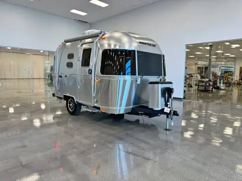 2026 Airstream Caravel 16RB — photo 1