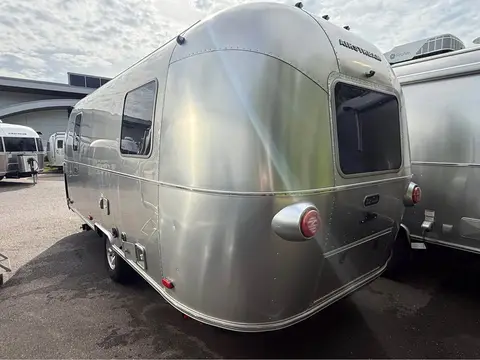 2026 Airstream World Traveler 22RB — photo 5