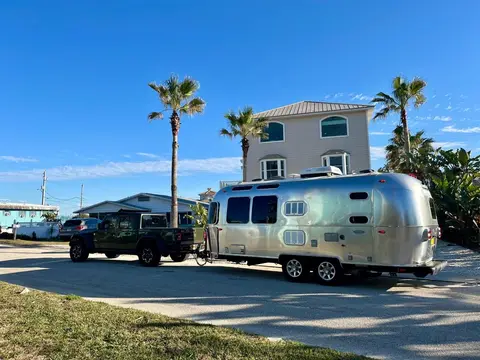 2017 Airstream Flying Cloud 23 ft — photo 3