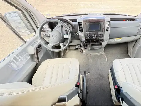 2014 Airstream Interstate Class C — photo 3