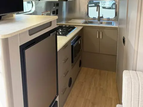 2026 Airstream Caravel 20FBK — photo 5