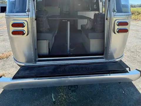 2023 Airstream Flying Cloud — photo 1