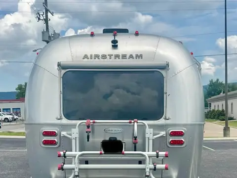 2018 Airstream Flying Cloud — photo 5