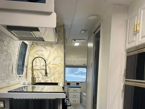 1993 Airstream Excella — photo 3