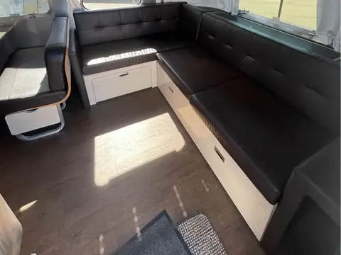 2019 Airstream International Serenity 30RB twin — photo 4