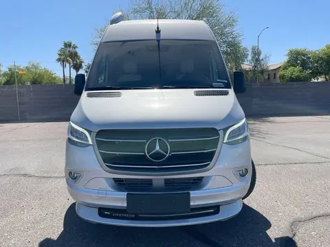 2022 Airstream Interstate 19 — photo 4