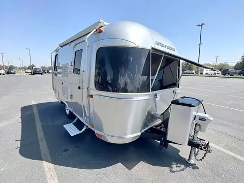 2019 Airstream Flying Cloud 19CB — photo 1