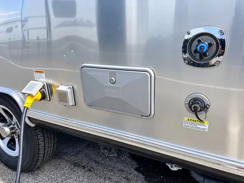 2020 Airstream Caravel — photo 4