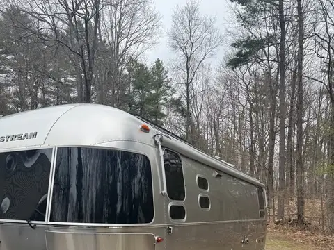 2025 Airstream Classic 28 RB — photo 1