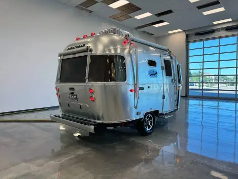 2026 Airstream Caravel 16RB — photo 2