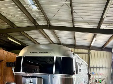 2019 Airstream International Serenity 28R Twin — photo 4