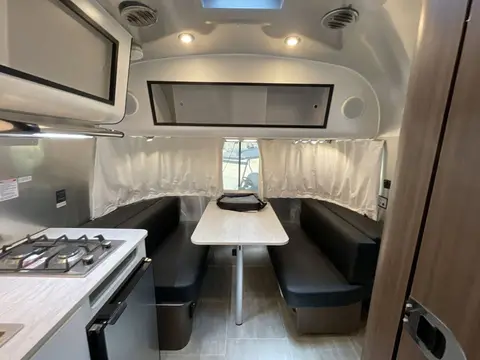 2020 Airstream Caravel 16RB — photo 3