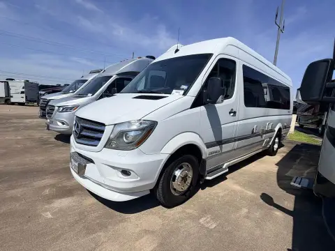 2018 Airstream Interstate EXT Lounge — photo 1
