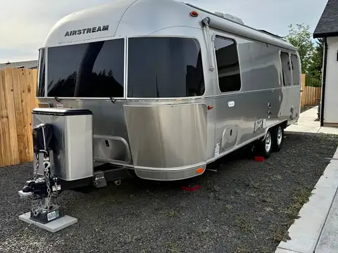 2023 Airstream Flying Cloud — photo 2