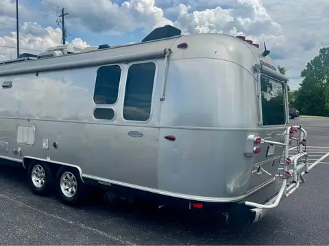 2018 Airstream Flying Cloud — photo 4
