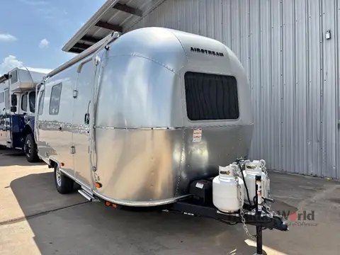 2026 Airstream World Traveler 22RB — photo 1