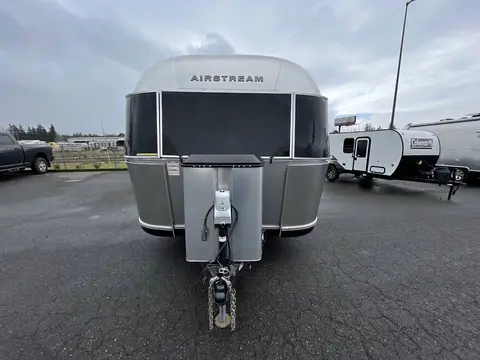 2017 Airstream Classic 30 — photo 1