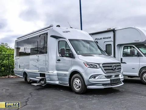 2022 Airstream Atlas Murphy Suite — photo 1