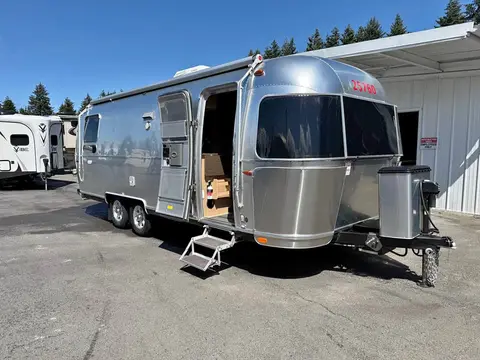 2020 Airstream Flying Cloud 25RB — photo 1