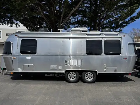 2020 Airstream Flying Cloud 25FB Twin — photo 2