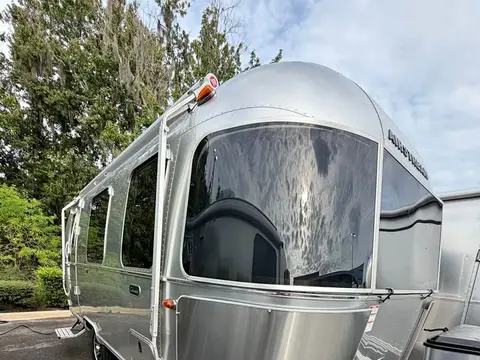 2025 Airstream Caravel 22FB — photo 1