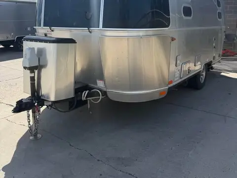 2018 Airstream Flying Cloud 19CB — photo 1