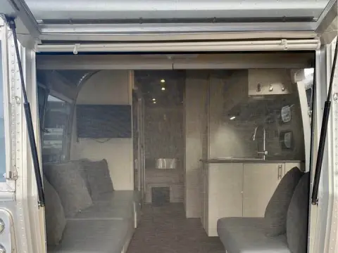2021 Airstream Flying Cloud — photo 5