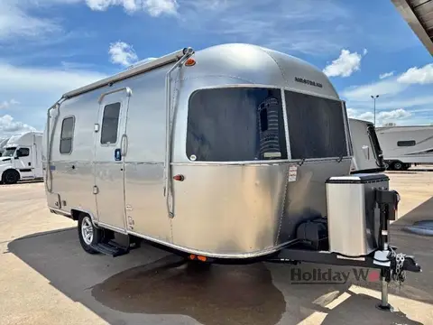 2025 Airstream Bambi 20FB — photo 1