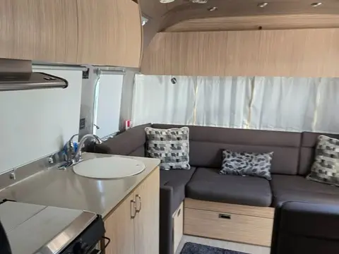 2018 Airstream Flying Cloud 28' RB 28 ft — photo 5