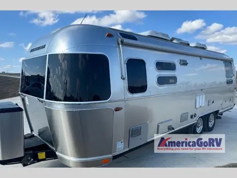 2019 Airstream International Serenity 28RB Twin — photo 2