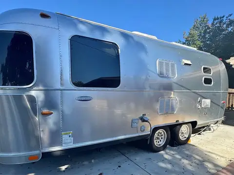 2012 Airstream International Serenity Front 23 ft — photo 1