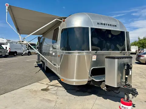 2024 Airstream Flying Cloud 27FB — photo 1