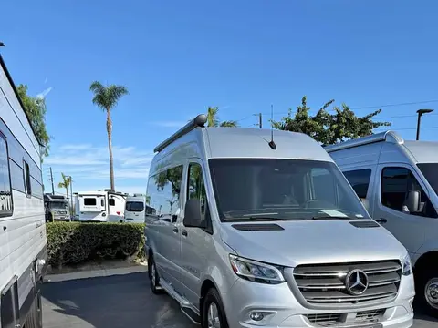 2024 Airstream Interstate — photo 1