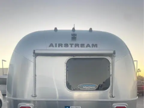 2018 Airstream Tommy Bahama 19cb — photo 3