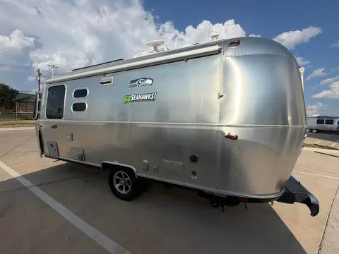 2023 Airstream Caravel 22FB — photo 3