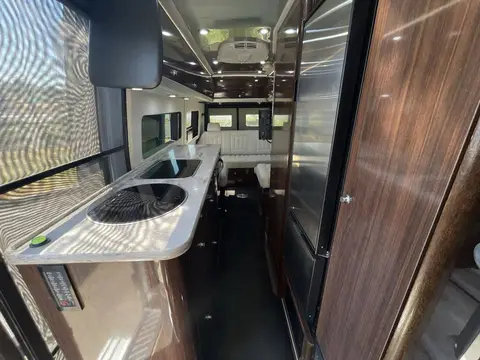 2019 Airstream Interstate — photo 2