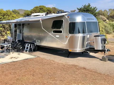 2021 Airstream Flying Cloud — photo 3
