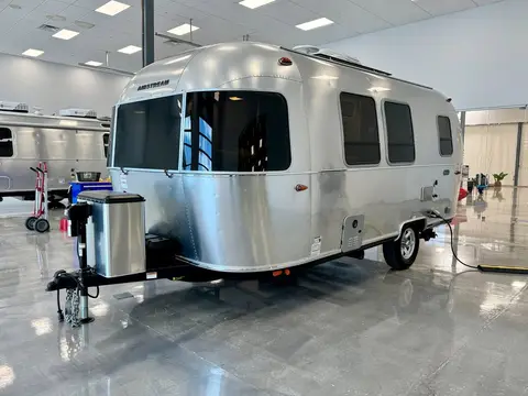 2026 Airstream Bambi 20FB — photo 4