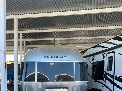 2011 Airstream Flying Cloud — photo 1