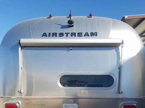 2024 Airstream Flying Cloud — photo 2