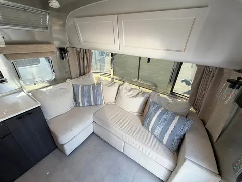 2023 Airstream Pottery Barn 28RBT — photo 5