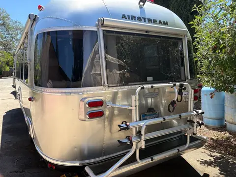 2017 Airstream Flying Cloud 27’ FB 27 ft — photo 4