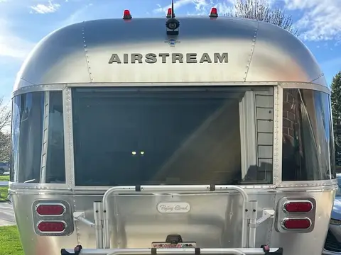 2022 Airstream Flying Cloud 25 ft 11 in — photo 4
